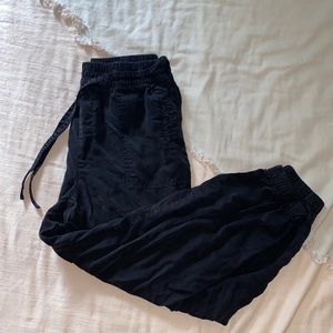 AMERICAN EAGLE// High Waisted Jogger